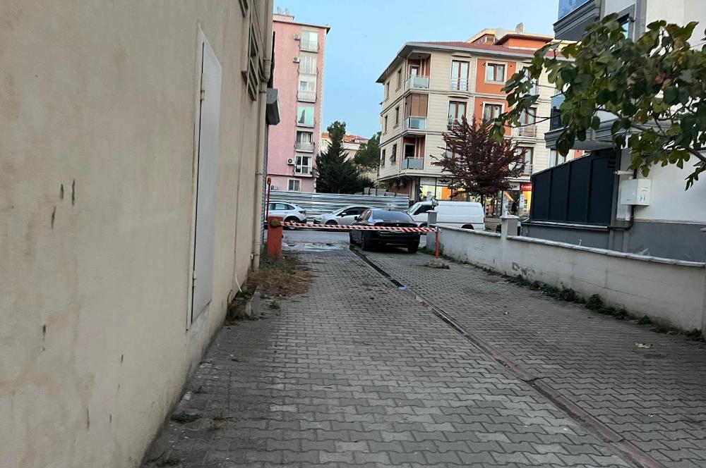 CEVİZLİ SARAYLAR CADDESİ’NDE GENİŞ KİRALIK 2 + 1