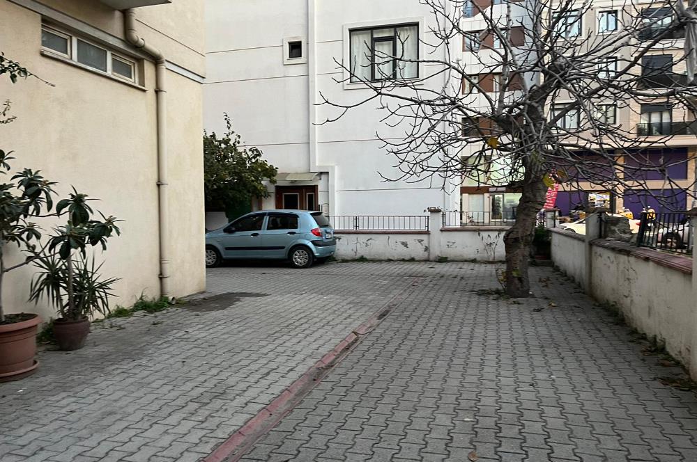 CEVİZLİ SARAYLAR CADDESİ’NDE GENİŞ KİRALIK 2 + 1