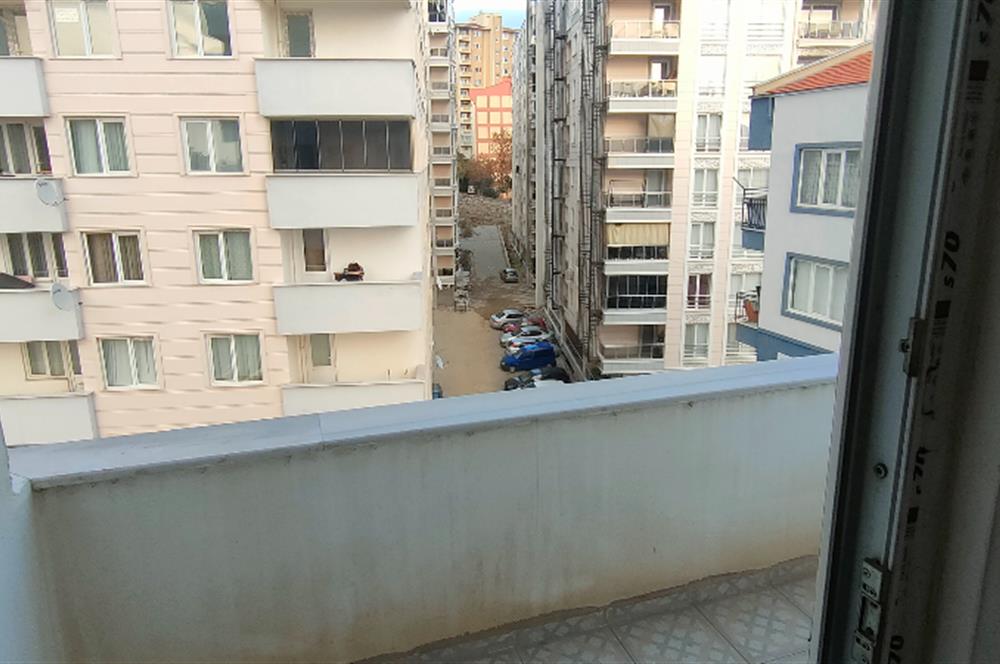 Balıkesir Edremit Atatürk Mh. 120 M2 3+1 Daire