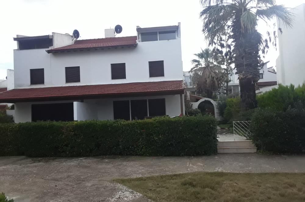 Çeşme Ilıca Yıldızburnu 'nun En Güzel Yerinde Satılık 4+1 Villa