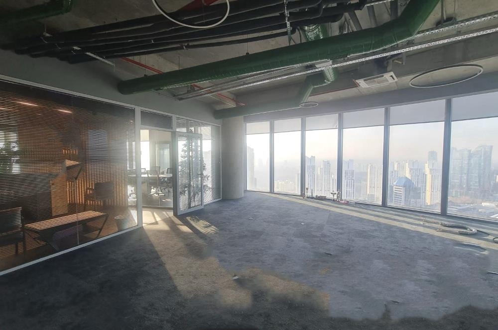 Maslak Kiralık Mobilyalı Ofis Spine Tower 600m2 Taşınmaya Hazır