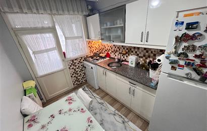 Kadıköy Hasanpaşa’da Merkezi Konumda, Kullanışlı Kat Planlı, 82m² Net Alana Sahip, 2+1 Tadilatlı ve Masrafsız Daire