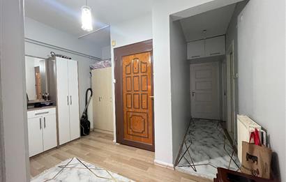 Kadıköy Hasanpaşa’da Merkezi Konumda, Kullanışlı Kat Planlı, 82m² Net Alana Sahip, 2+1 Tadilatlı ve Masrafsız Daire