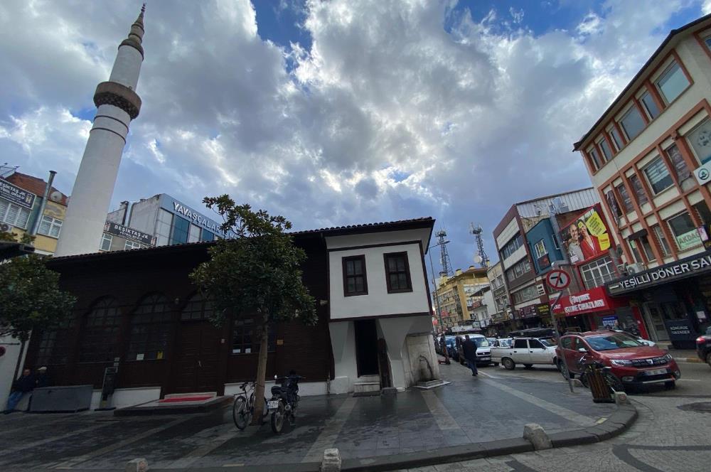 C21 BAL'DAN YEŞİLLİ CAMİİ KARŞISI ATALAR CD 3 KAT SATILIK DÜKKAN