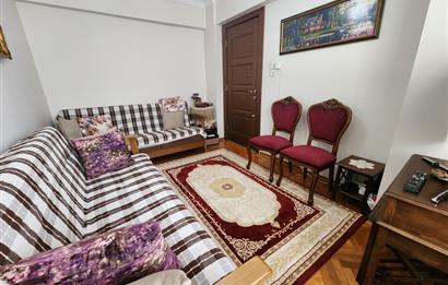 Karşıyaka Nergiz de Komple Tadilatlı Satılık 3+1 Daire