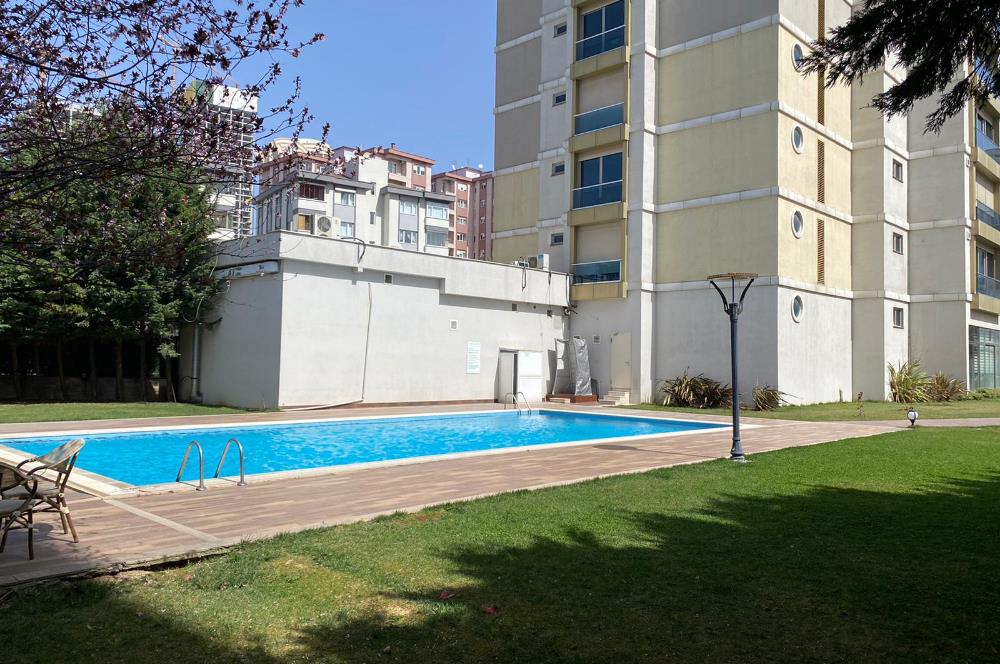 ATAŞEHİR MERDİVENKÖY 2+1 GÜVENLİKLİ HAVUZLU SİTEDE SATILIK DAİRE