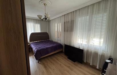 MENEMEN UĞUR MUMCU MAHALLESİNDE TADİLATLI SATILIK 3+1 DAİRE