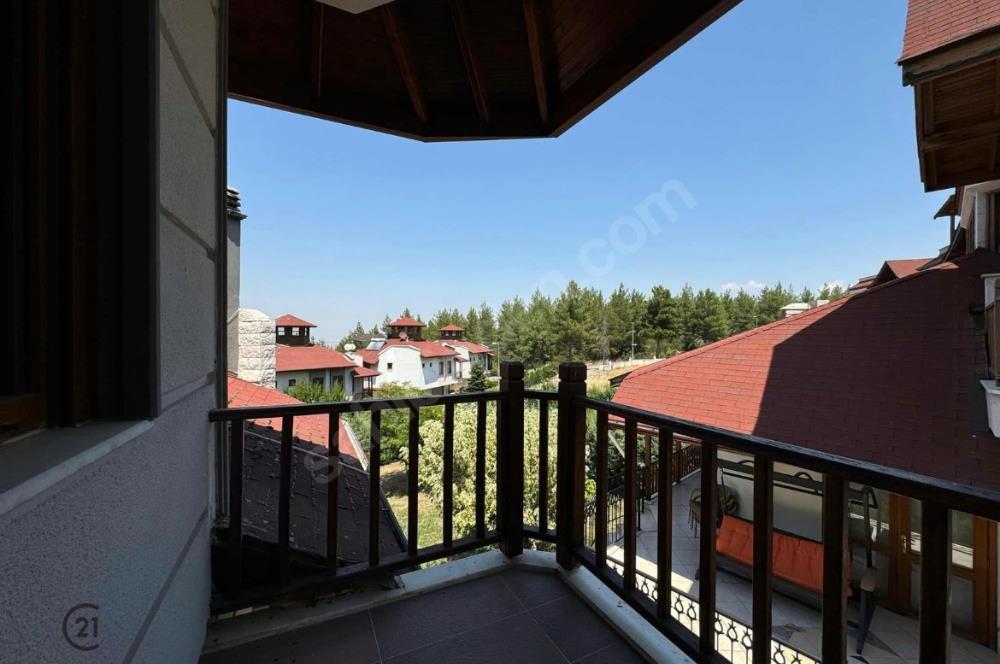 Ormanın Kalbinde, Emsalsiz Konumda Satılık Villa