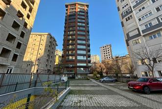 KADIKÖY FENERYOLUNDA BAĞDAT CAD. VE MARMARAYA YAKIN 3+1 DAİRE