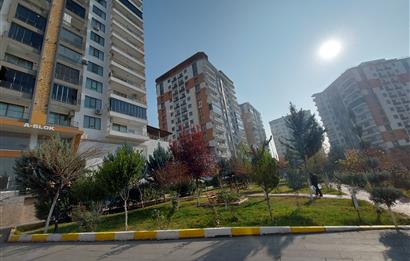 Novapark Sitesi Geniş Teraslı 1. Kat Daire 