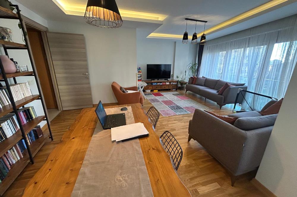 KADIKÖY FENERYOLUNDA BAĞDAT CAD. VE MARMARAYA YAKIN 3+1 DAİRE