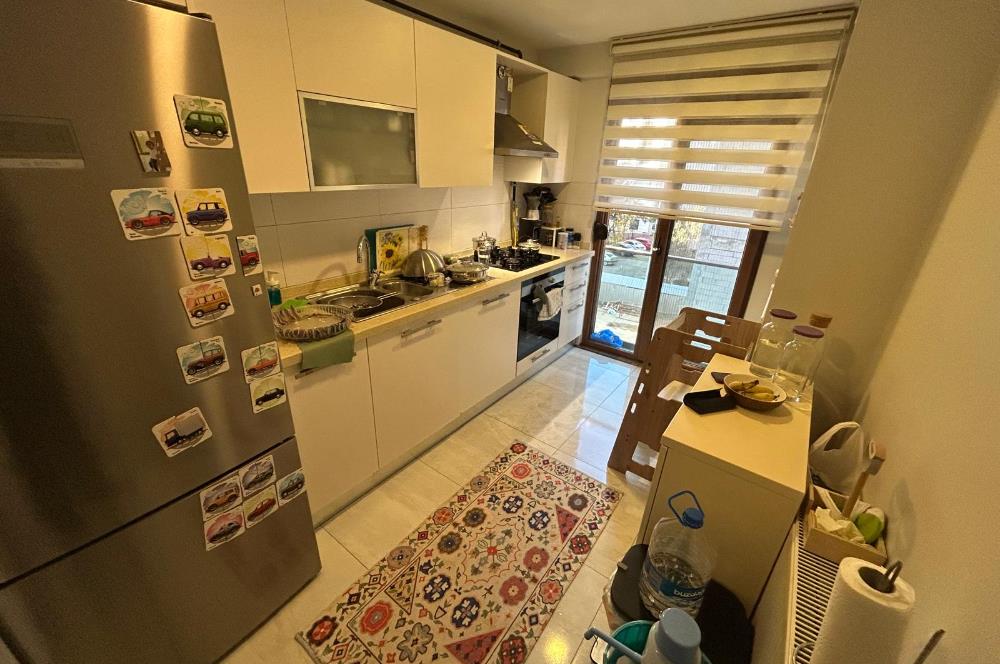 KADIKÖY FENERYOLUNDA BAĞDAT CAD. VE MARMARAYA YAKIN 3+1 DAİRE