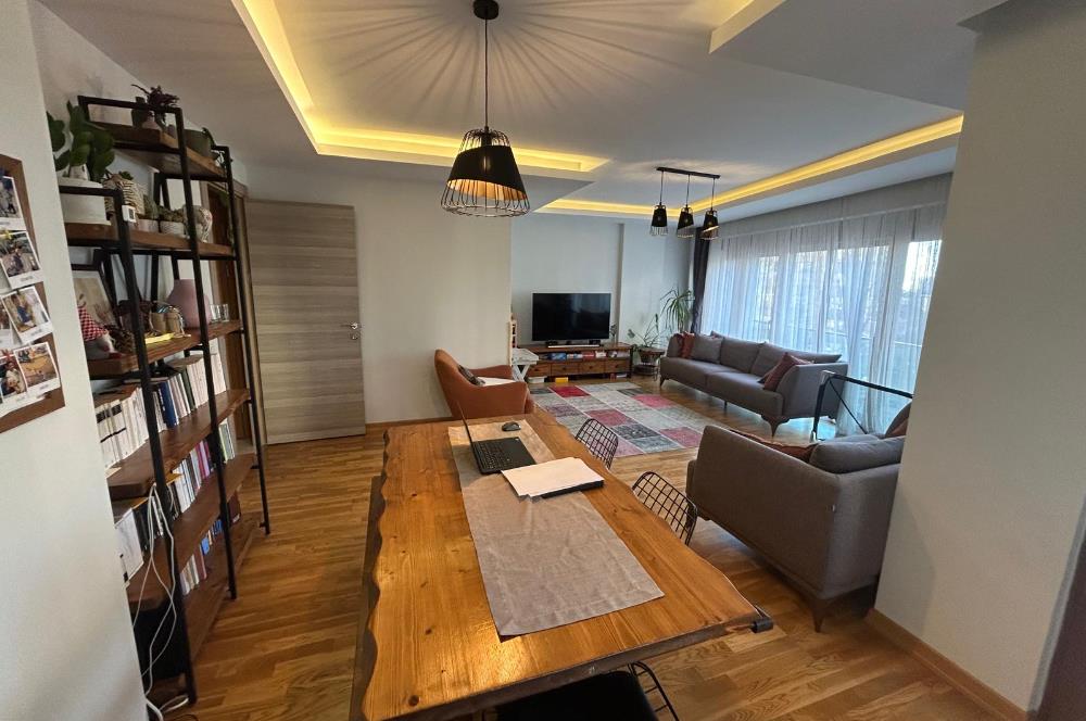 KADIKÖY FENERYOLUNDA BAĞDAT CAD. VE MARMARAYA YAKIN 3+1 DAİRE