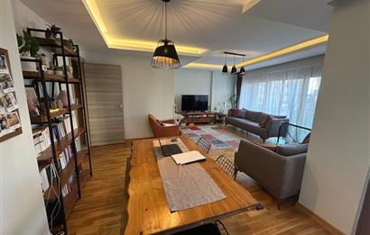 KADIKÖY FENERYOLUNDA BAĞDAT CAD. VE MARMARAYA YAKIN 3+1 DAİRE