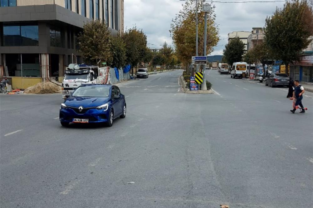 C21 MOLLA TEAM ARNAVUTKÖY KIBRIS CADDESİNDE TİCARİ+KONUT SATILIK ARSA