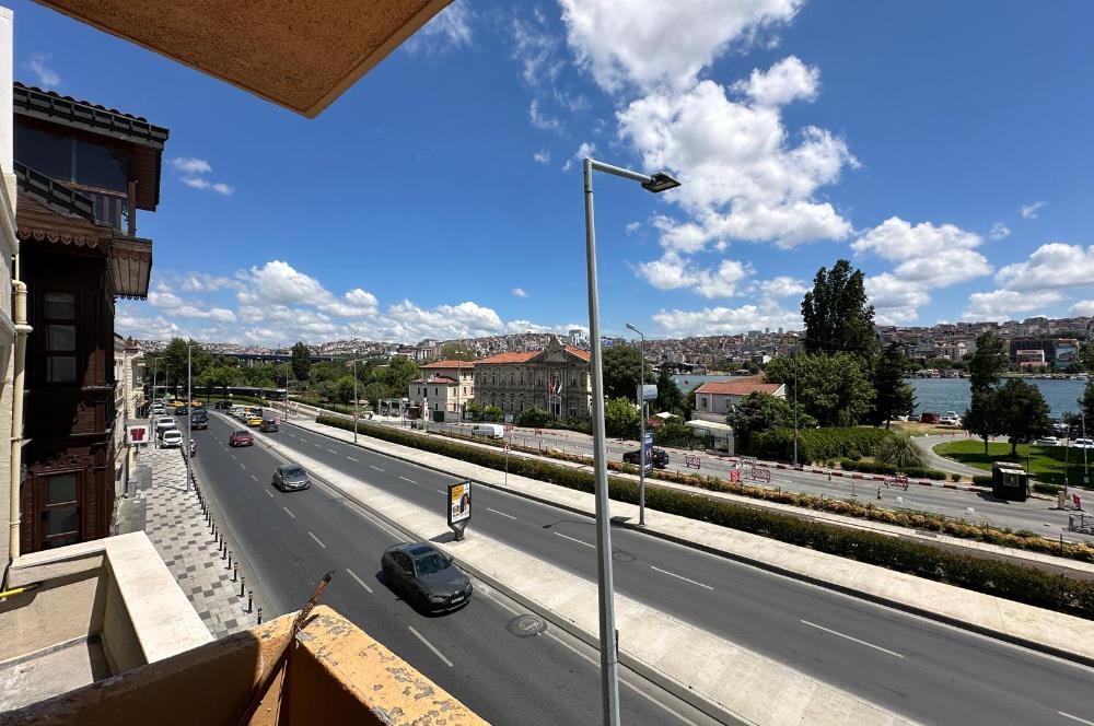 BALAT HASTANESİ KARŞISINDA SATILIK 3 KATLI TİCARİ BİNA 