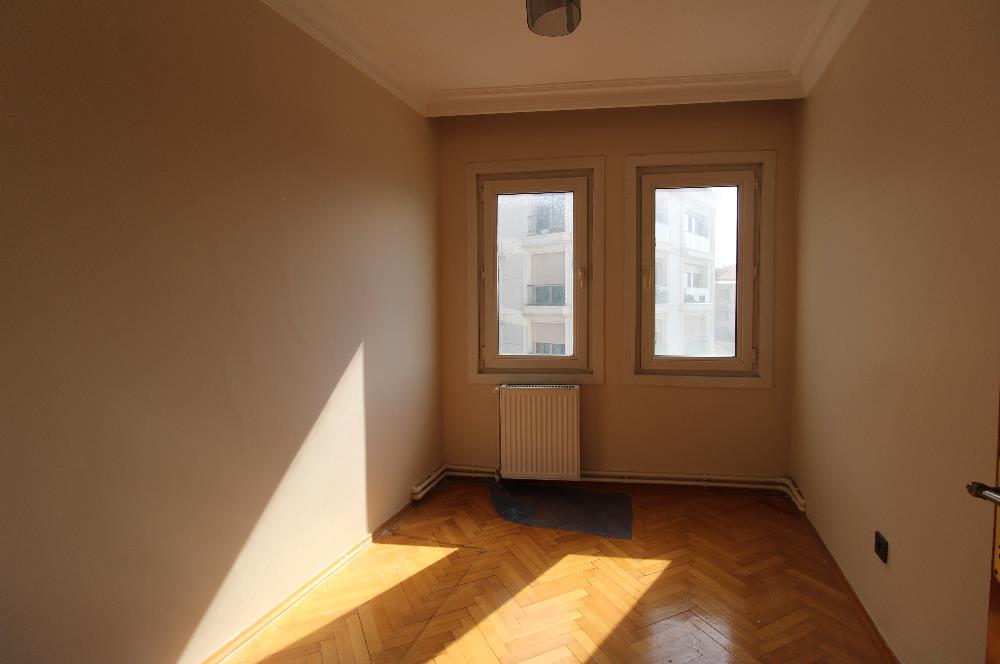 ÜSKÜDAR SALACAK MAHALLESİNDE BAKIMLI 2+1 KİRALIK DAİRE