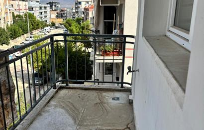 MENEMEN DEVLET HASTANESİ YAKINI 2+1 SATILIK DAİRE