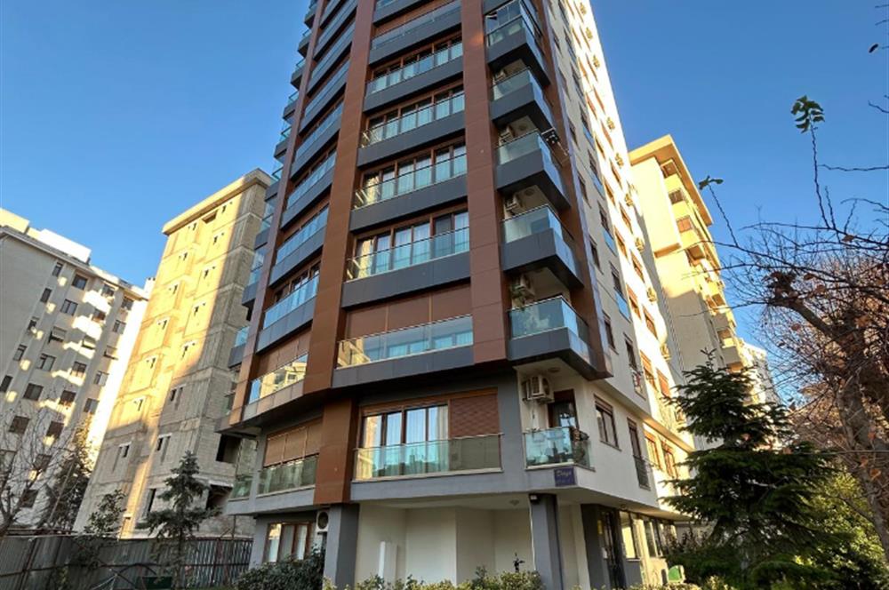 KADIKÖY FENERYOLUNDA BAĞDAT CAD. VE MARMARAYA YAKIN 3+1 DAİRE