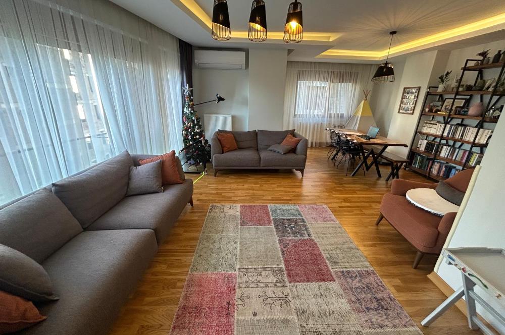 KADIKÖY FENERYOLUNDA BAĞDAT CAD. VE MARMARAYA YAKIN 3+1 DAİRE