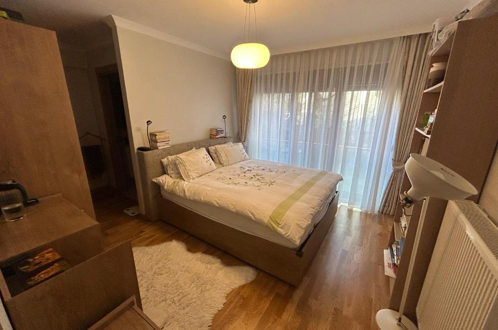 KADIKÖY FENERYOLUNDA BAĞDAT CAD. VE MARMARAYA YAKIN 3+1 DAİRE