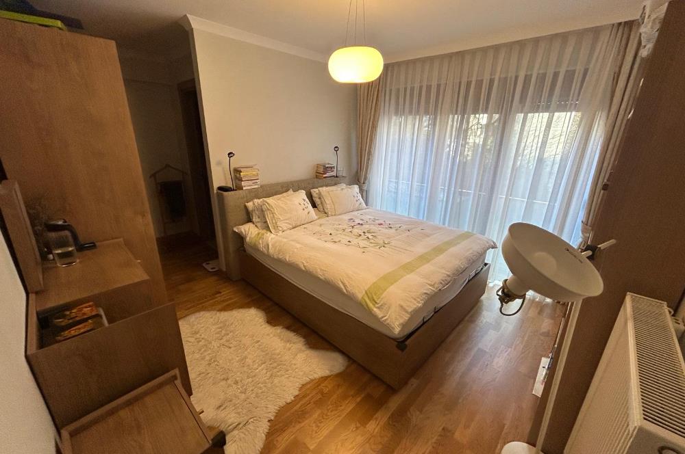 KADIKÖY FENERYOLUNDA BAĞDAT CAD. VE MARMARAYA YAKIN 3+1 DAİRE