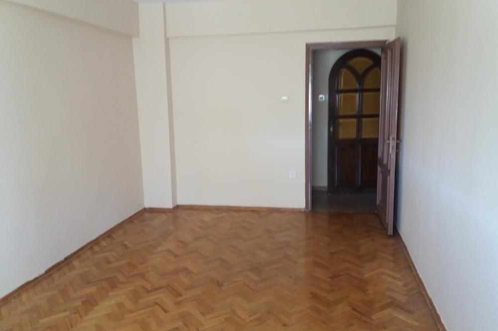 MÜTEVELLİ ÇEŞME CADDESİNDE SATILIK DAİRE 