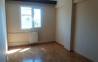 MÜTEVELLİ ÇEŞME CADDESİNDE SATILIK DAİRE 