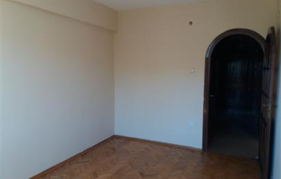 MÜTEVELLİ ÇEŞME CADDESİNDE SATILIK DAİRE 