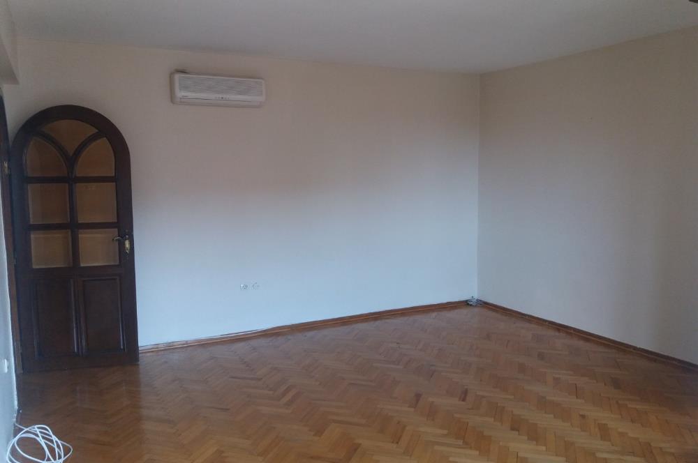 MÜTEVELLİ ÇEŞME CADDESİNDE SATILIK DAİRE 