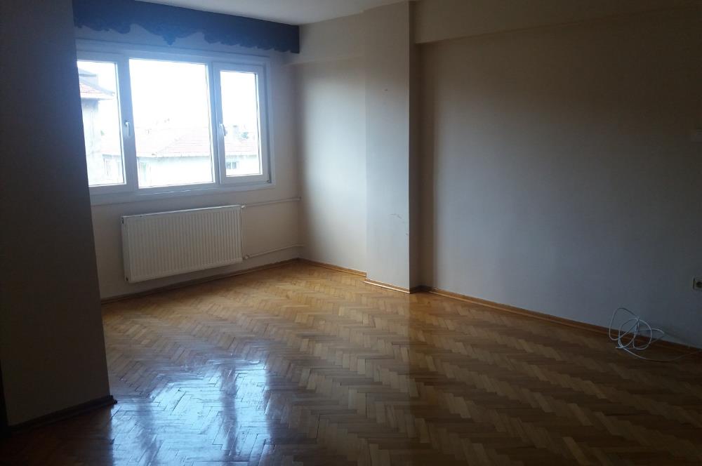 MÜTEVELLİ ÇEŞME CADDESİNDE SATILIK DAİRE 