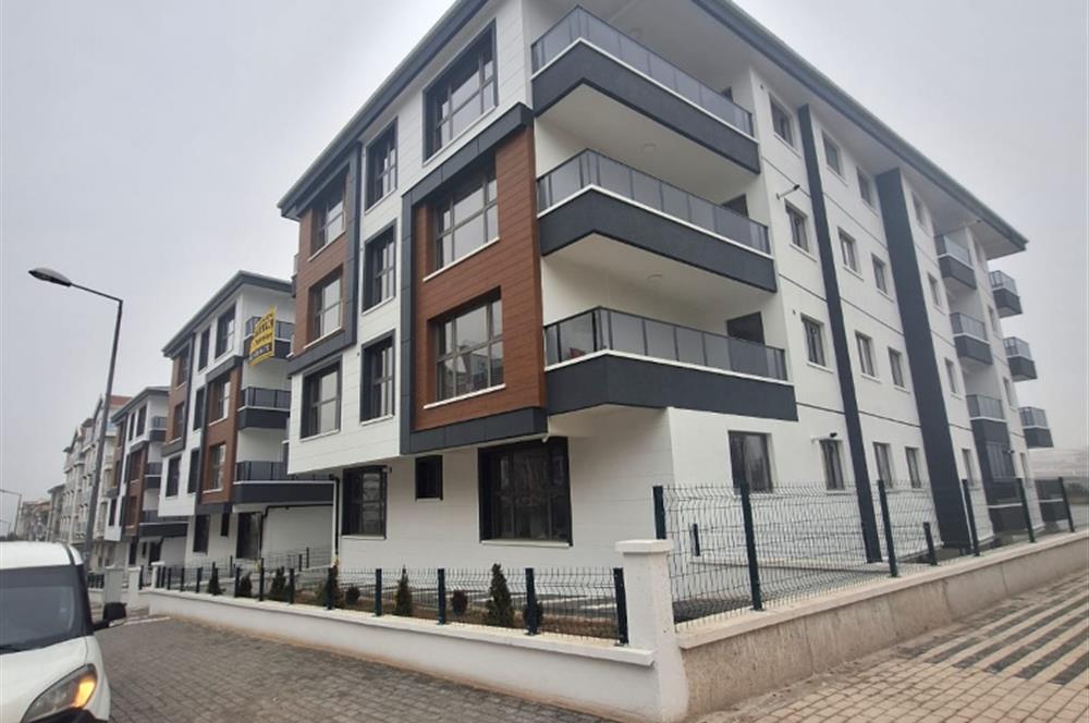 CENTURY21 GALA'DAN ELVANKENT'TE 2+1 ASANSÖRLÜ LÜKS SIFIR DAİRE