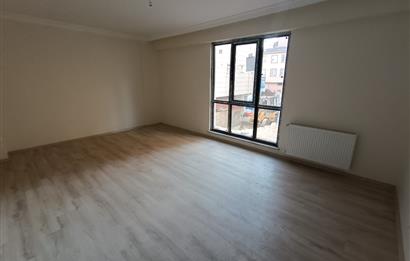 MERKEZİ LOKASYONDA SIFIR EBEVEYN BANYOLU 2+1 DAİRE