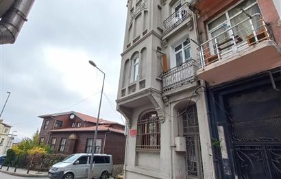 SÜLEYMAN CAN'DAN ŞİŞHANE METRODA DENİZ MANZARALI SATILIK DAİRE