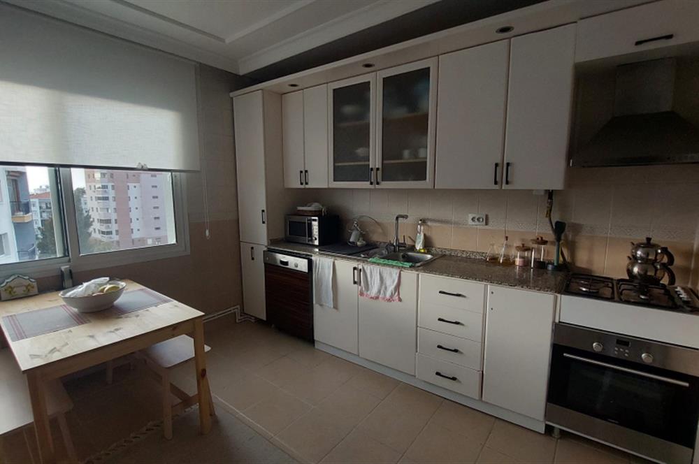 Çiğli Ataşehir Pelit Sitesi 3+1 Geniş Satılık Daire