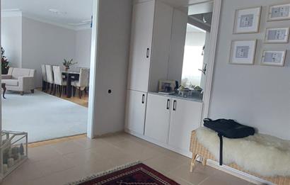 Çiğli Ataşehir Pelit Sitesi 3+1 Geniş Satılık Daire