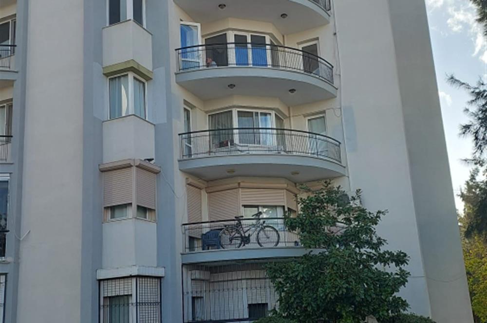 Çiğli Ataşehir Pelit Sitesi 3+1 Geniş Satılık Daire