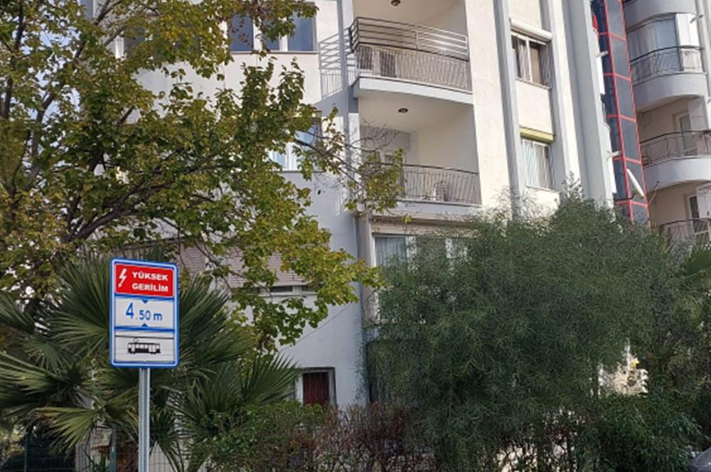 Çiğli Ataşehir Pelit Sitesi 3+1 Geniş Satılık Daire