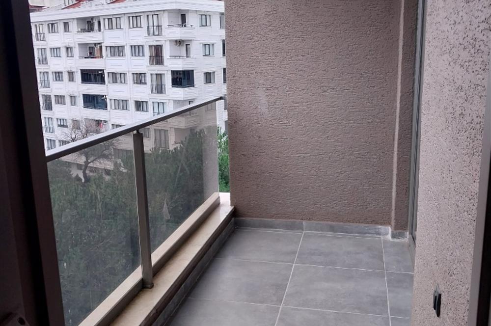 TUZLA MERKEZDE YENİ SİTE İÇİNDE YÜZME HAVUZLU SIFIR DAİRE