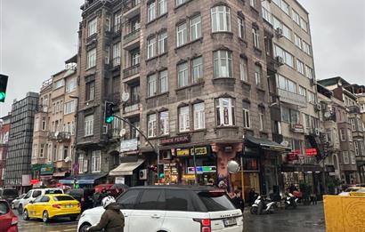 BEYOĞLU TARLABAŞI CADDESİ ÜZERİNDE 10 M2 SATILIK İŞYERİ(BOŞ)