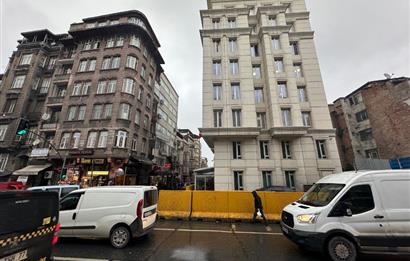 BEYOĞLU TARLABAŞI CADDESİ ÜZERİNDE 10 M2 SATILIK İŞYERİ(BOŞ)