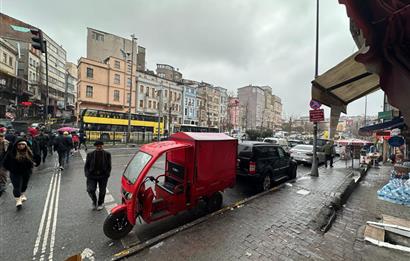 BEYOĞLU TARLABAŞI CADDESİ ÜZERİNDE 10 M2 SATILIK İŞYERİ(BOŞ)