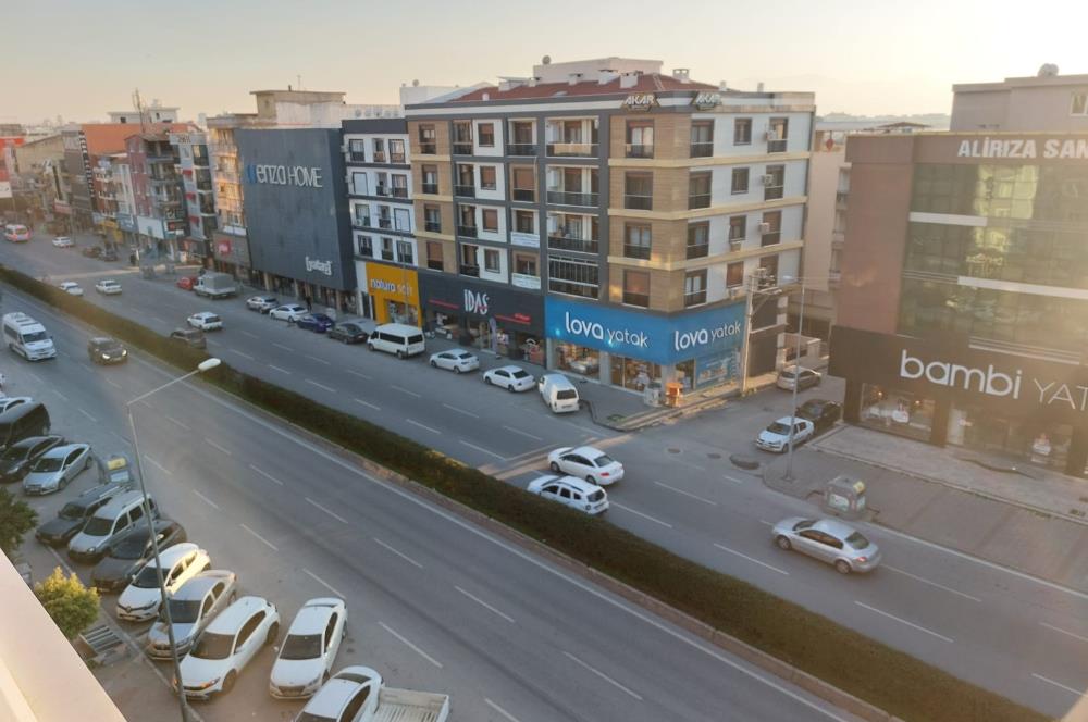 Çiğli Anadolu Caddesi'nde Satılık 3+1 Daire