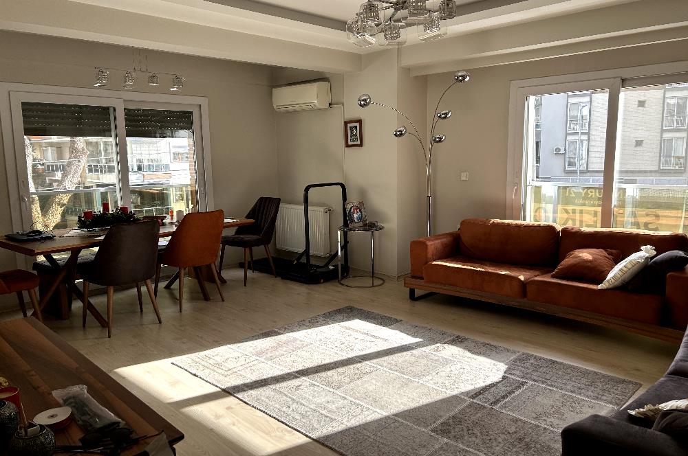 izmir Karşıyaka Şemikler Mahallesinde  Satılık Daire 2+1 Daire