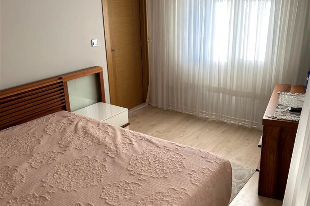 izmir Karşıyaka Şemikler Mahallesinde  Satılık Daire 2+1 Daire