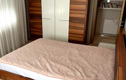 izmir Karşıyaka Şemikler Mahallesinde  Satılık Daire 2+1 Daire