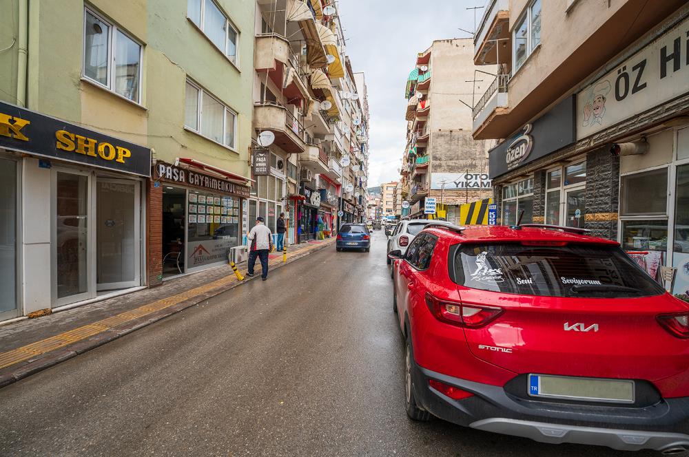 C21 Cius; Şehrin merkezinde sahile yakın 2+1 Eşyalı