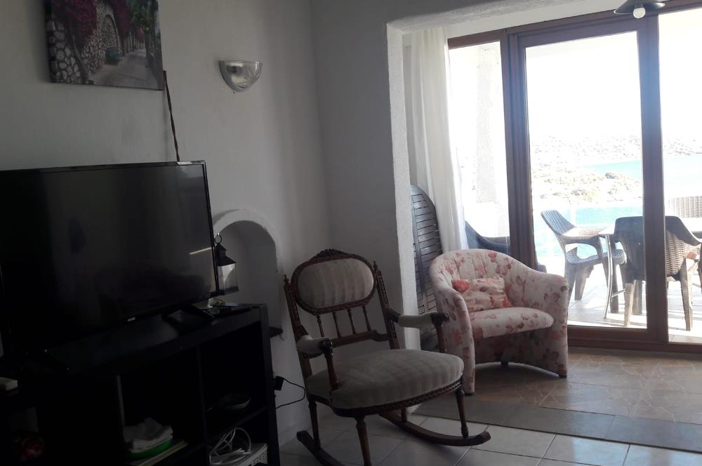 Bitez-Aktur'da deniz manzaralı,özel plajlı 4+1 dönemsel kiralık villa