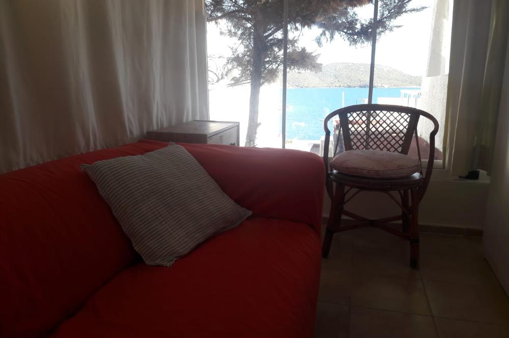 Bitez-Aktur'da deniz manzaralı,özel plajlı 4+1 dönemsel kiralık villa