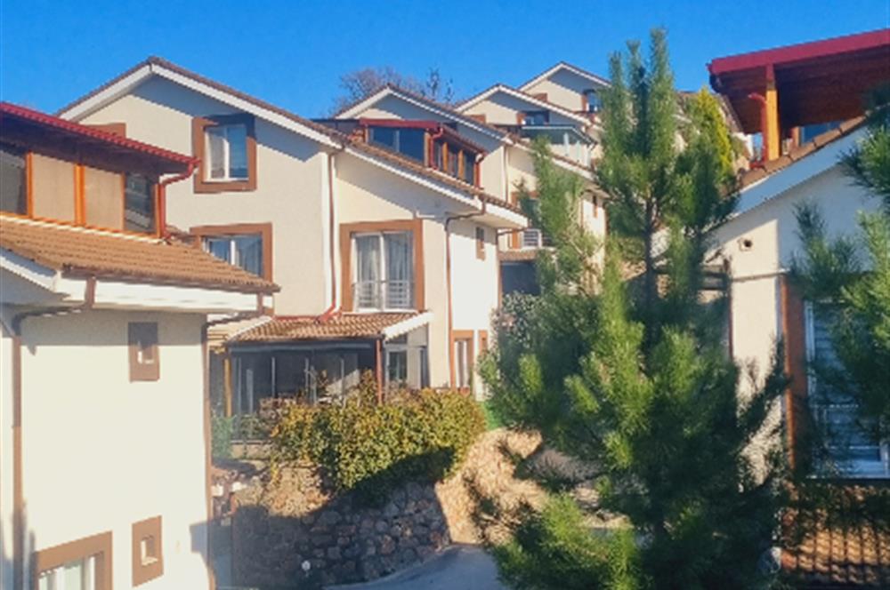 Başiskele, Vivera Evlerinde, Satılık Orman Manzaralı Villa